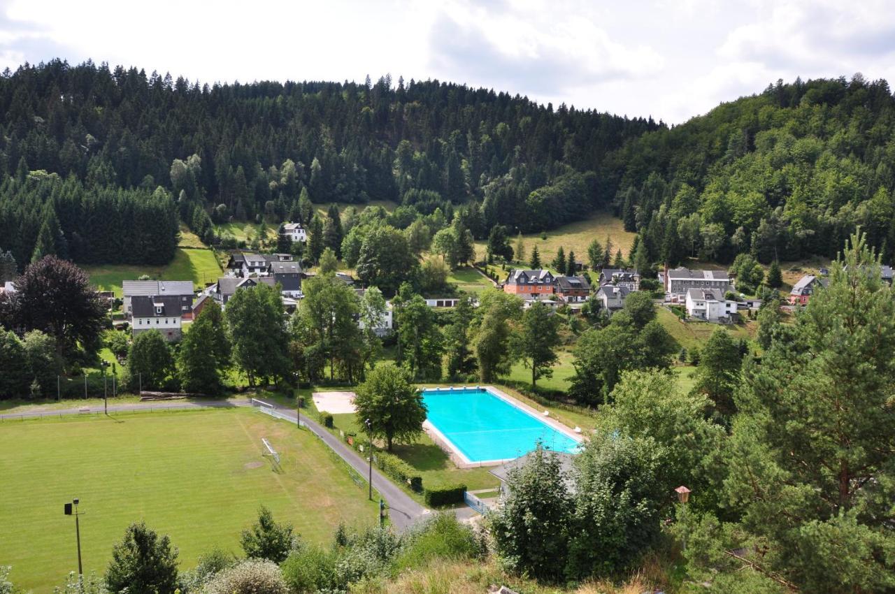 נויהאוס אם רנווג Waldhotel Feldbachtal מראה חיצוני תמונה