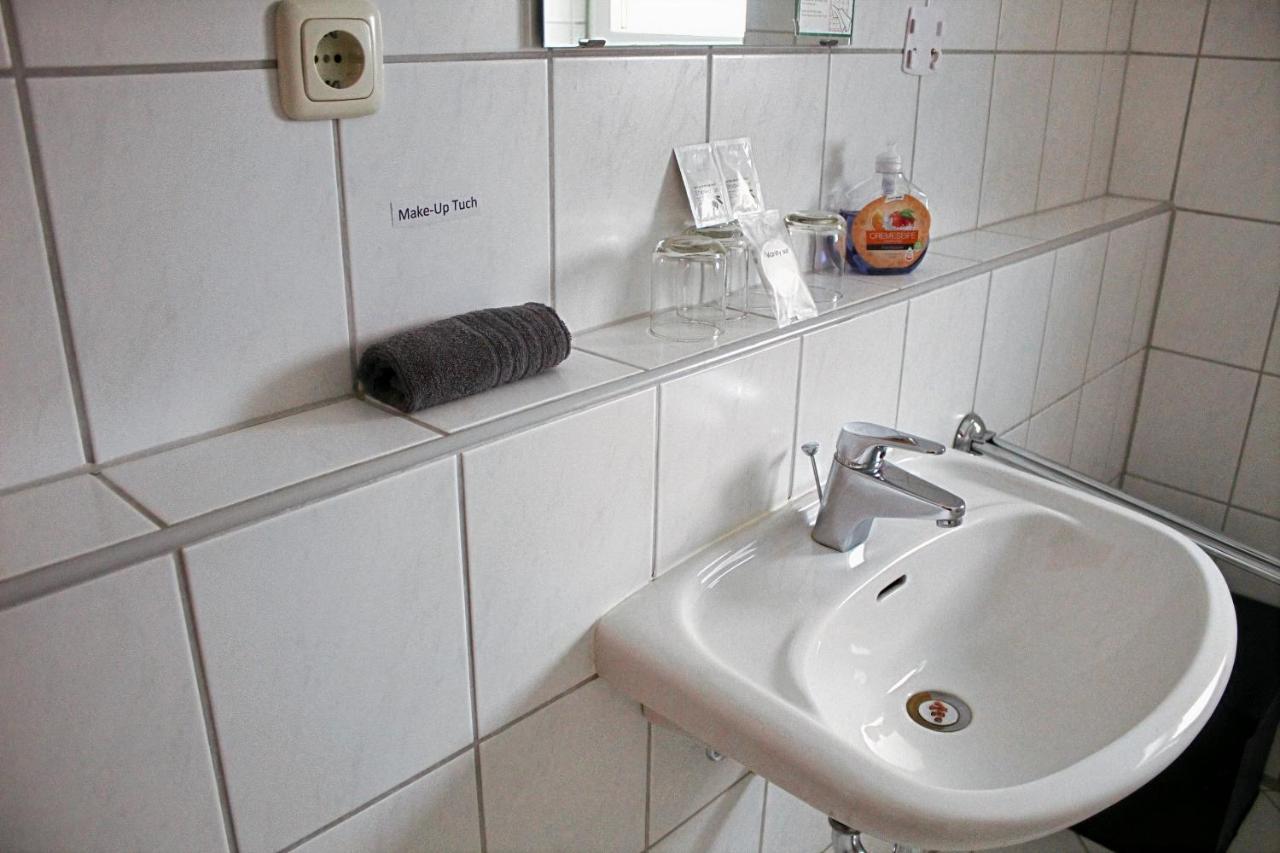נויהאוס אם רנווג Waldhotel Feldbachtal מראה חיצוני תמונה